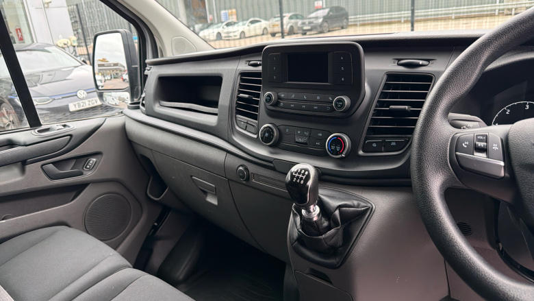 Ford Transit Custom 300 L1 Diesel Fwd 2.0 EcoBlue 130ps High Roof Leader Van